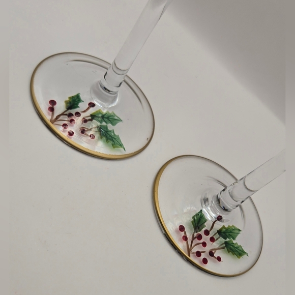 Hand Painted Poinsettia Wine Glasses with Gold Trim – Christmas Set of 2 - Picture 6 of 8